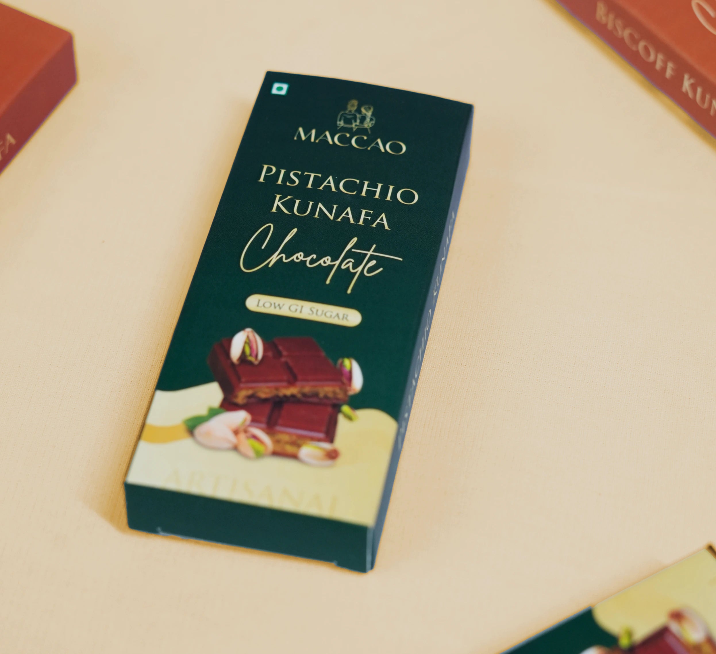 Pistachio Kunafa – Crispy Kunafa with 42% Milk Chocolate & Pistachio Filling
